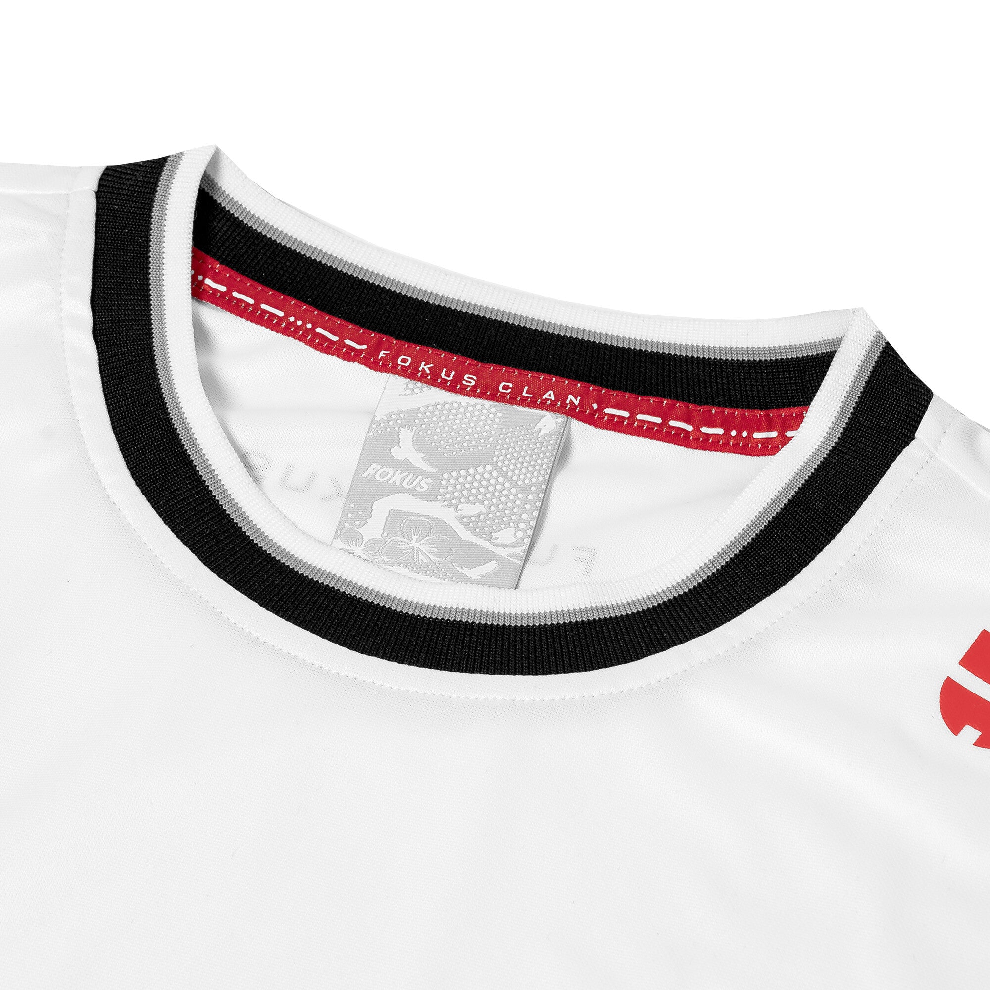 https://images.bravado.de/prod/product-assets/fokus-clan/fokus-clan/products/508898/web/531798/image-thumb__531798__3000x3000_original/Fokus-Clan_FOKUS-TRIKOT_Trikot_s508898_o4169933_a531798_v13091449.ae3e0f9f.jpg